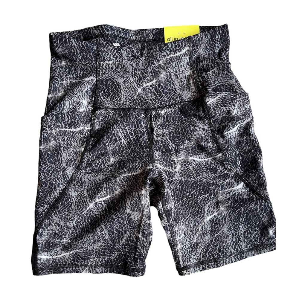 High rise bike shorts